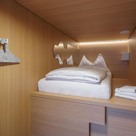 The Lab Capsule Hotel Thun Exterior photo